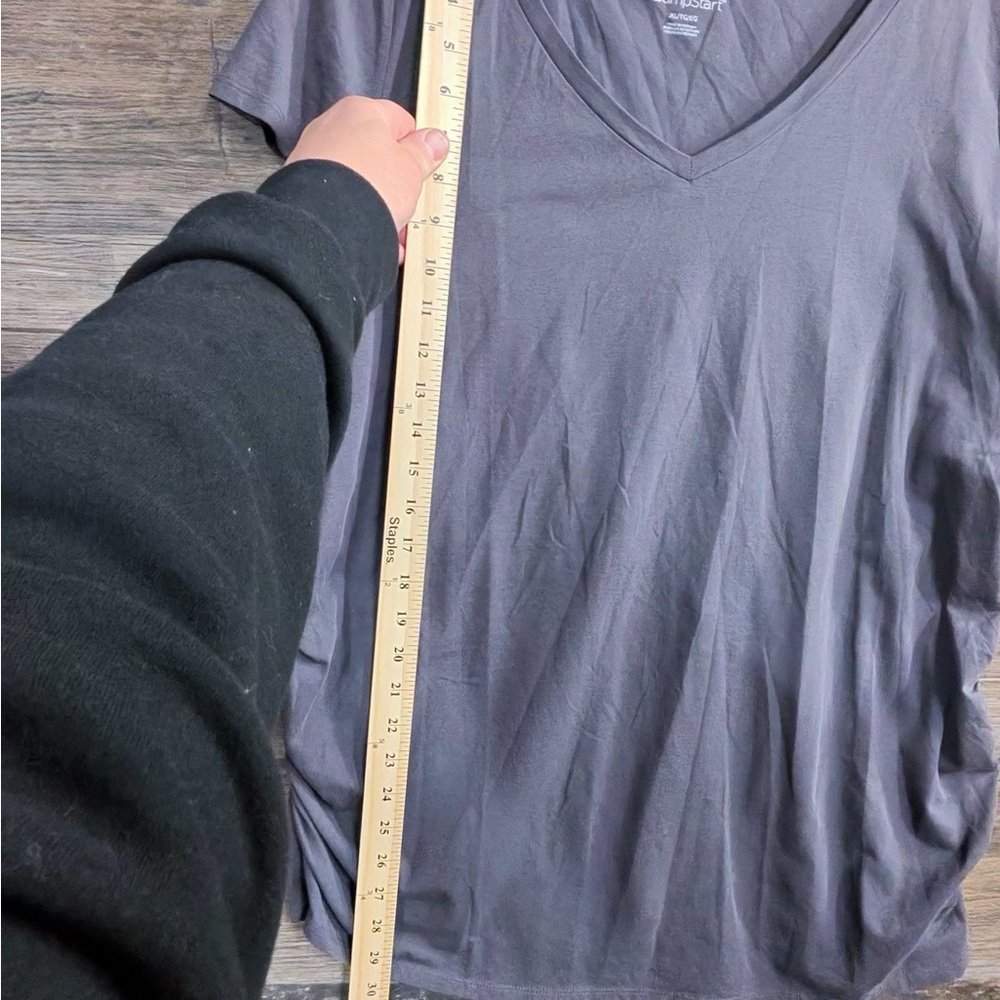 BumpStart Women's Gray V-Neck Tee - Picture 4 of 8